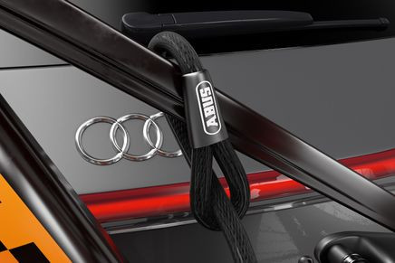 Thule Epos ParkSecure 3-bike platform towbar bike rack foldable with parking sensors
