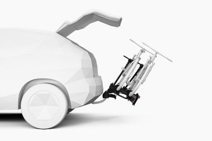 Thule OUTPACE bike carrier for 2 bikes on tow bar