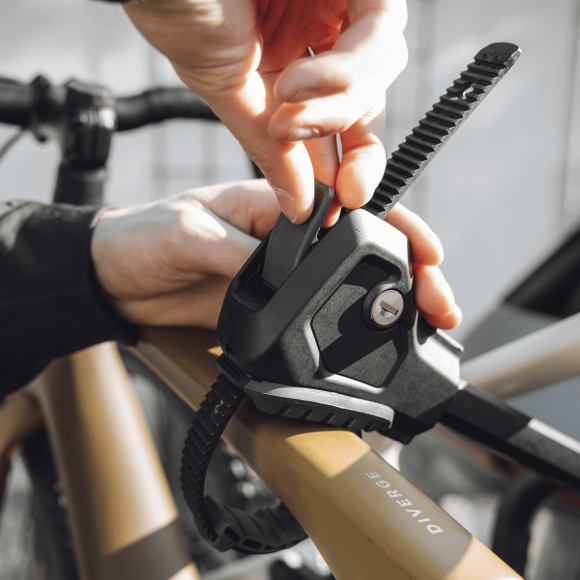 Thule EasyFold 3 towbar bike rack for 2 bikes