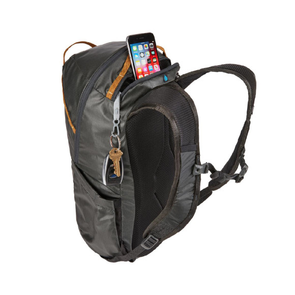 Thule Stir 18L hiking backpack, Obsidian Thule Stir 18L hiking backpack, Obsidian