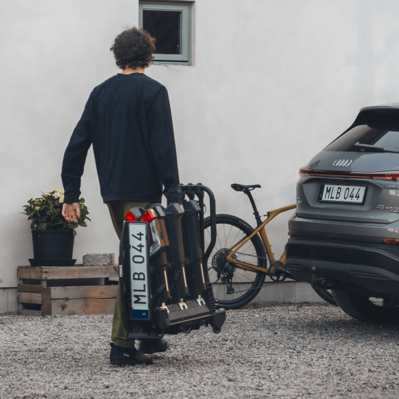 Thule EasyFold 3 towbar bike rack for 3 bikes