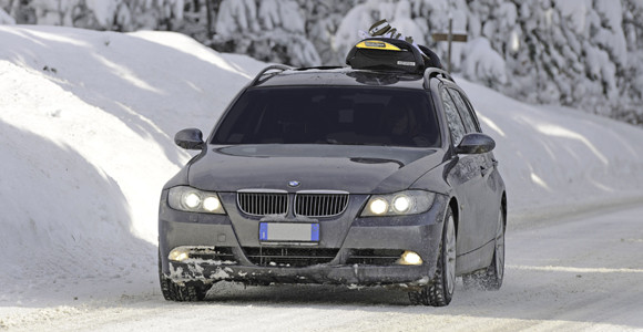 Mount for 3 pairs skis  MENABO Aconcagua on a magnetic base